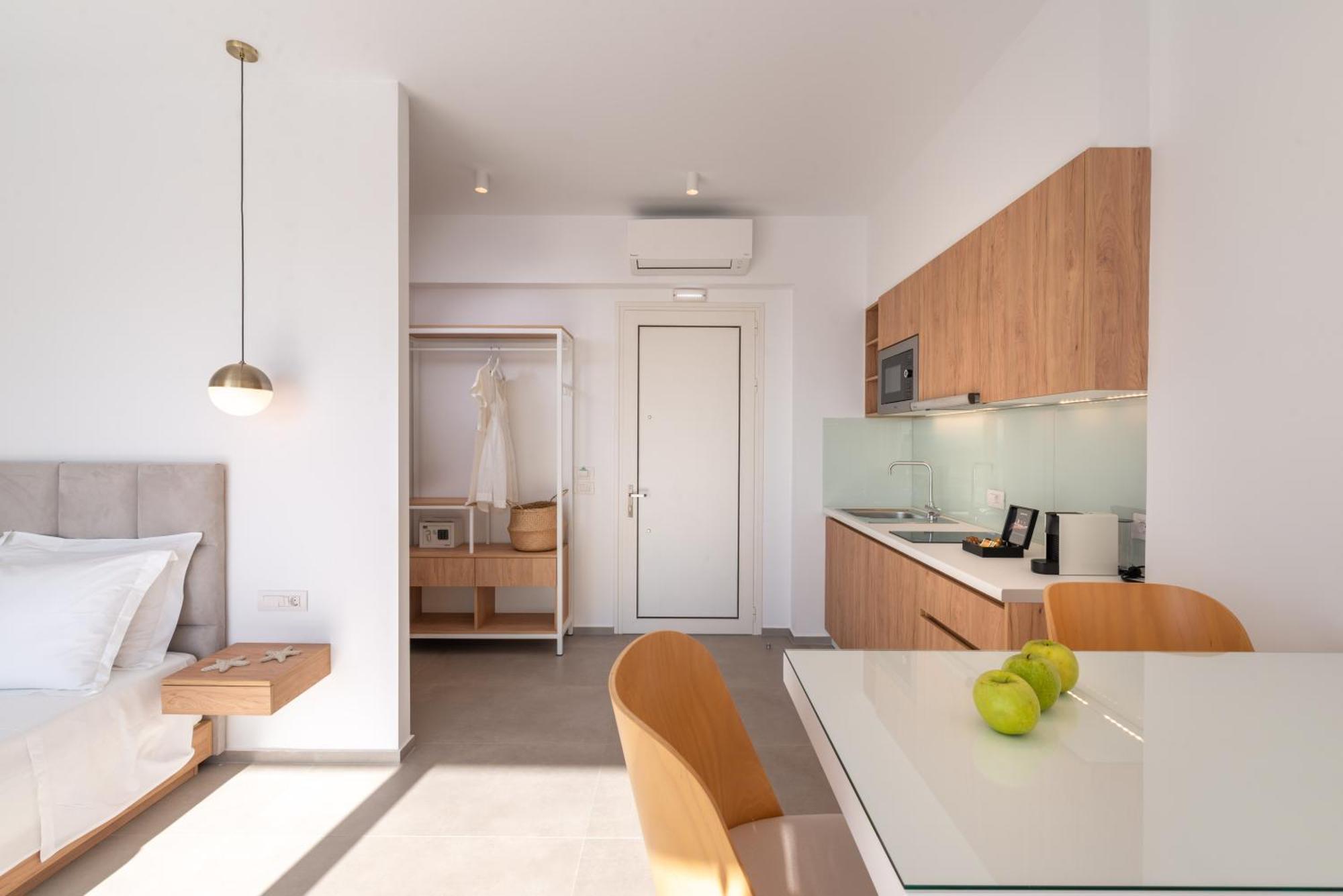 Ninemia Luxury Residence ペルディカ エクステリア 写真